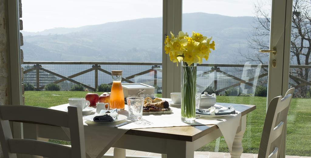 Agriturismo Fattoria Di Monticello 산베난초 외부 사진