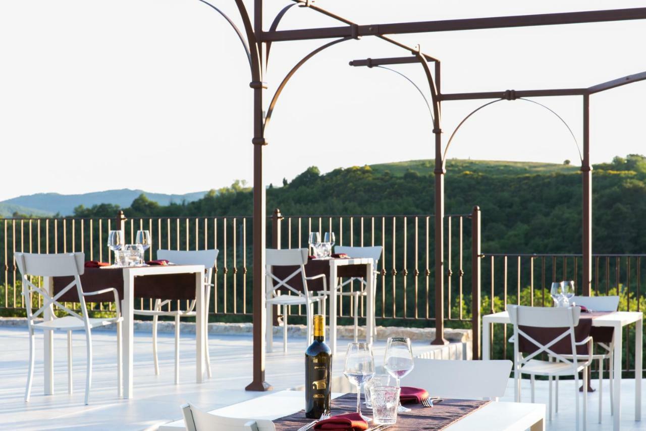 Agriturismo Fattoria Di Monticello 산베난초 외부 사진
